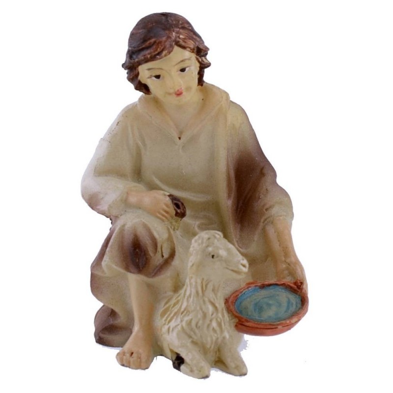 Kneeling shepherd with sheep in resin series 8 cm