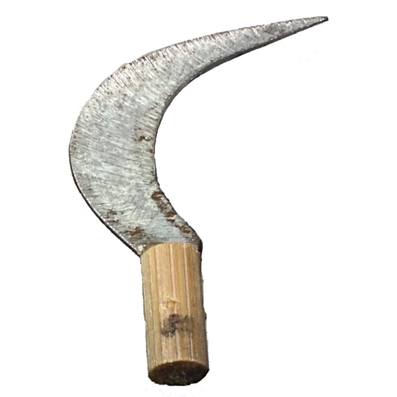 Metal sickle with 2.7 cm antiqued handle