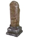 Columna en ruinas con base cuadrada de 4x4x10,5 cm de altura, base, columna.