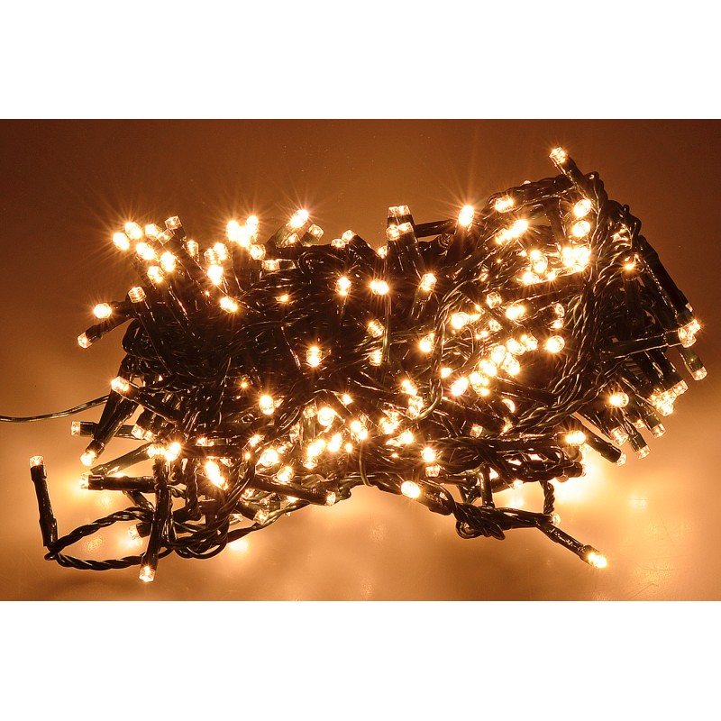Chain 300 warm white LEDs with plays of light for outdoor and